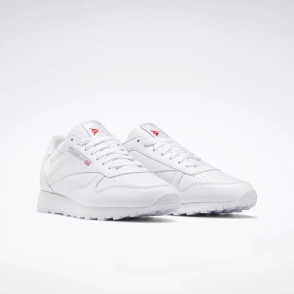 NEW Women’s Reebok Classic Sneaker size 8